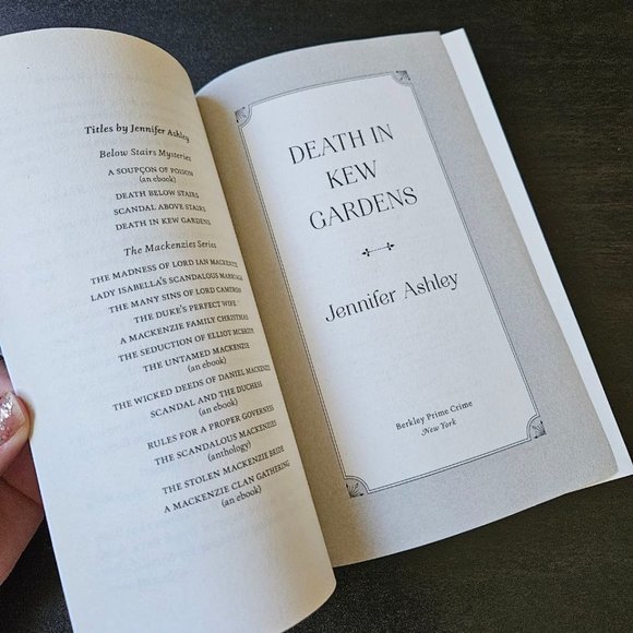 4/$20 Death in Kew Gardens by Jennifer Ashley - Paperback - Picture 2 of 8